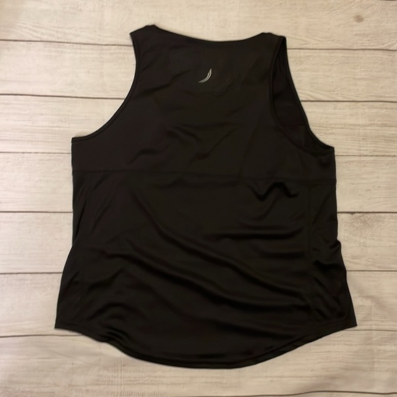 EUC Women’s Exertek Workout Tank Top in XL​​ - Picture 3 of 4